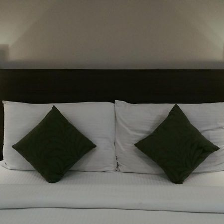 Hide Away Suites Noida Eksteriør bilde