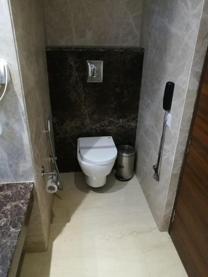 Hide Away Suites Noida Eksteriør bilde