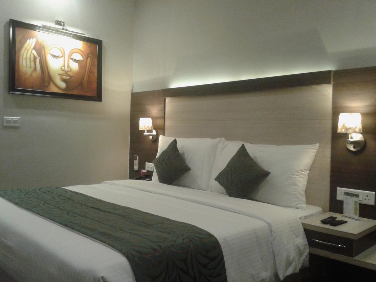 Hide Away Suites Noida Eksteriør bilde