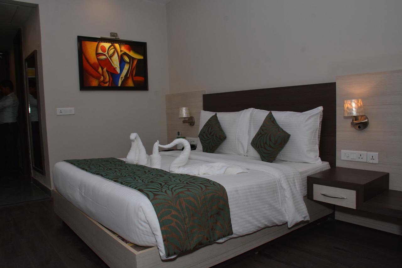 Hide Away Suites Noida Eksteriør bilde