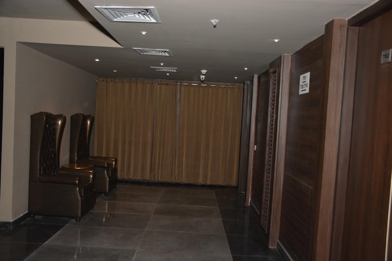 Hide Away Suites Noida Eksteriør bilde