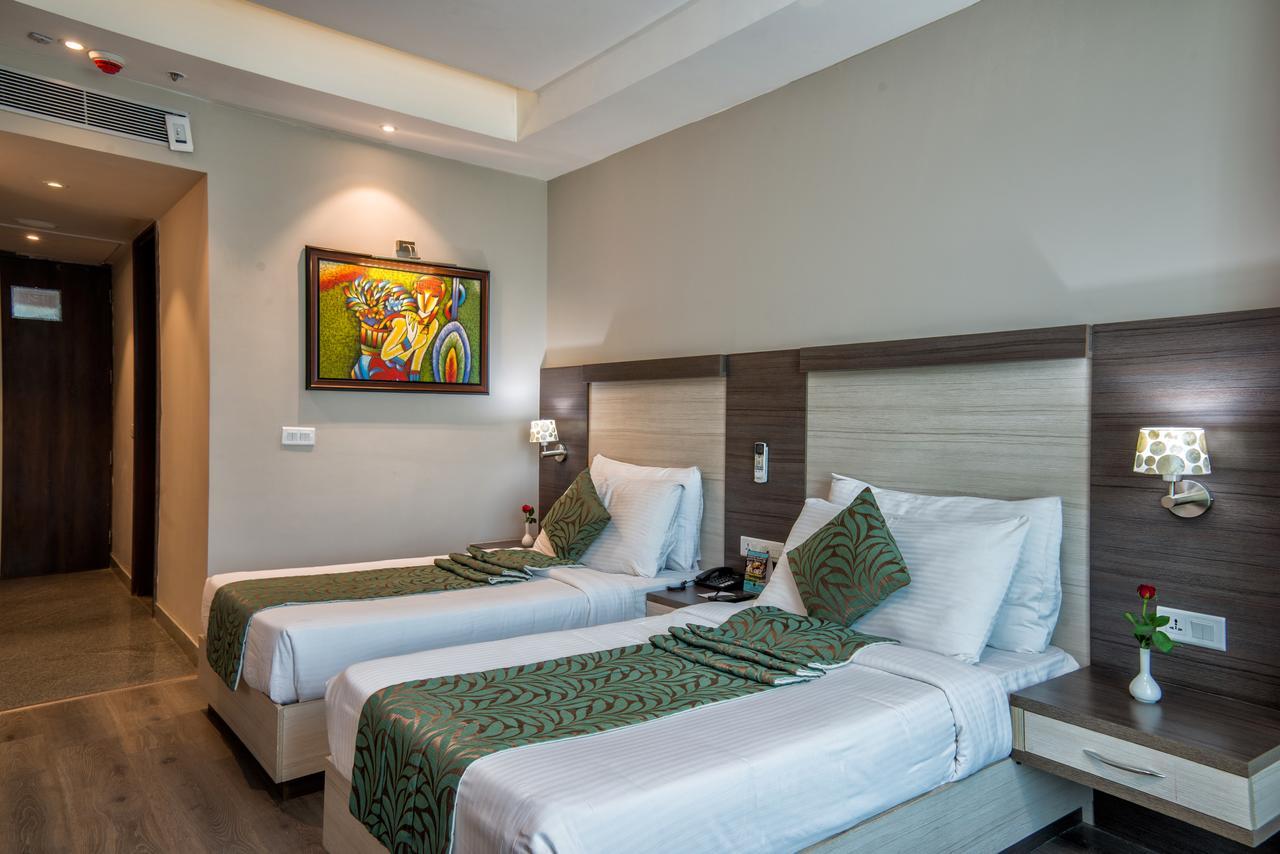 Hide Away Suites Noida Eksteriør bilde